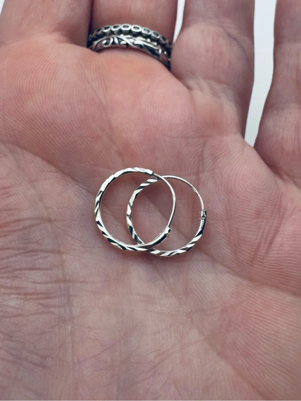 Sterling Silver 925 Hoop Earrings Diamond Cut - Picture 2 of 4